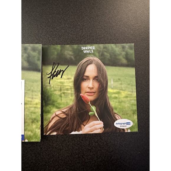 AUTOGRAPHED Kacey Musgraves SIGNED Deeper Well CD COA ACOA #SC98327 - Picture 2 of 3